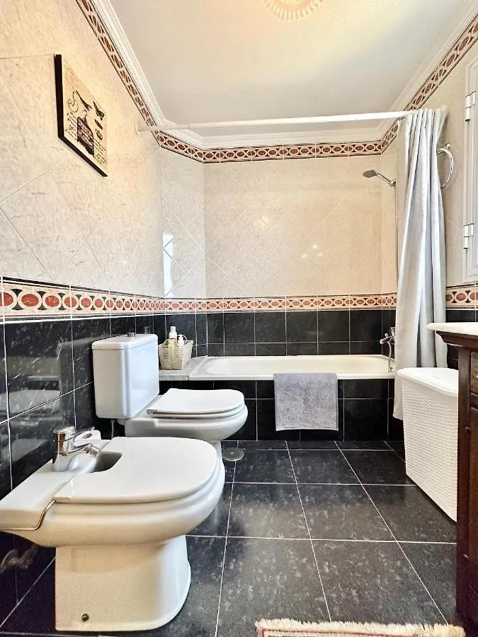 Home Radazul Beach Sea View & Wiffi Free Daire