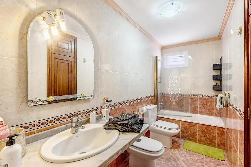 Home Radazul Beach Sea View & Wiffi Free