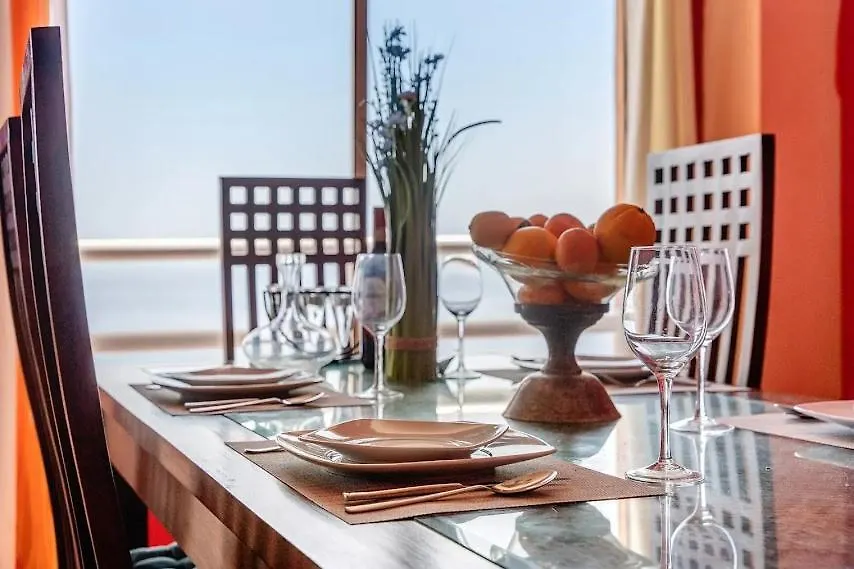 Home Radazul Beach Sea View & Wiffi Free Apartment